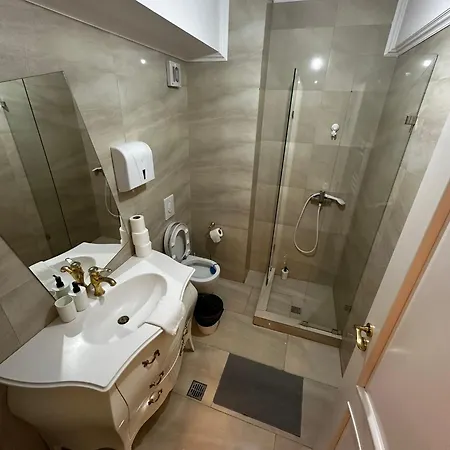 48 * Бухарест